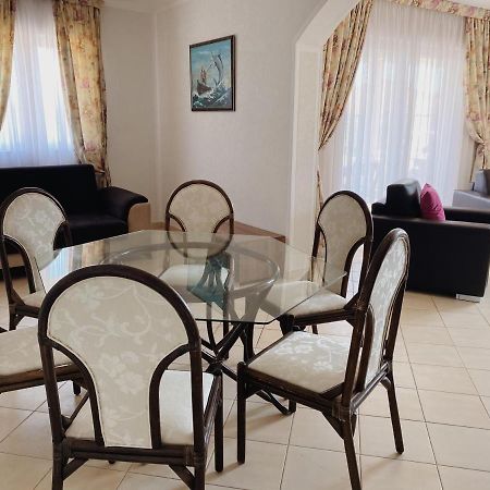 Apartments Sneki Baošići Esterno foto