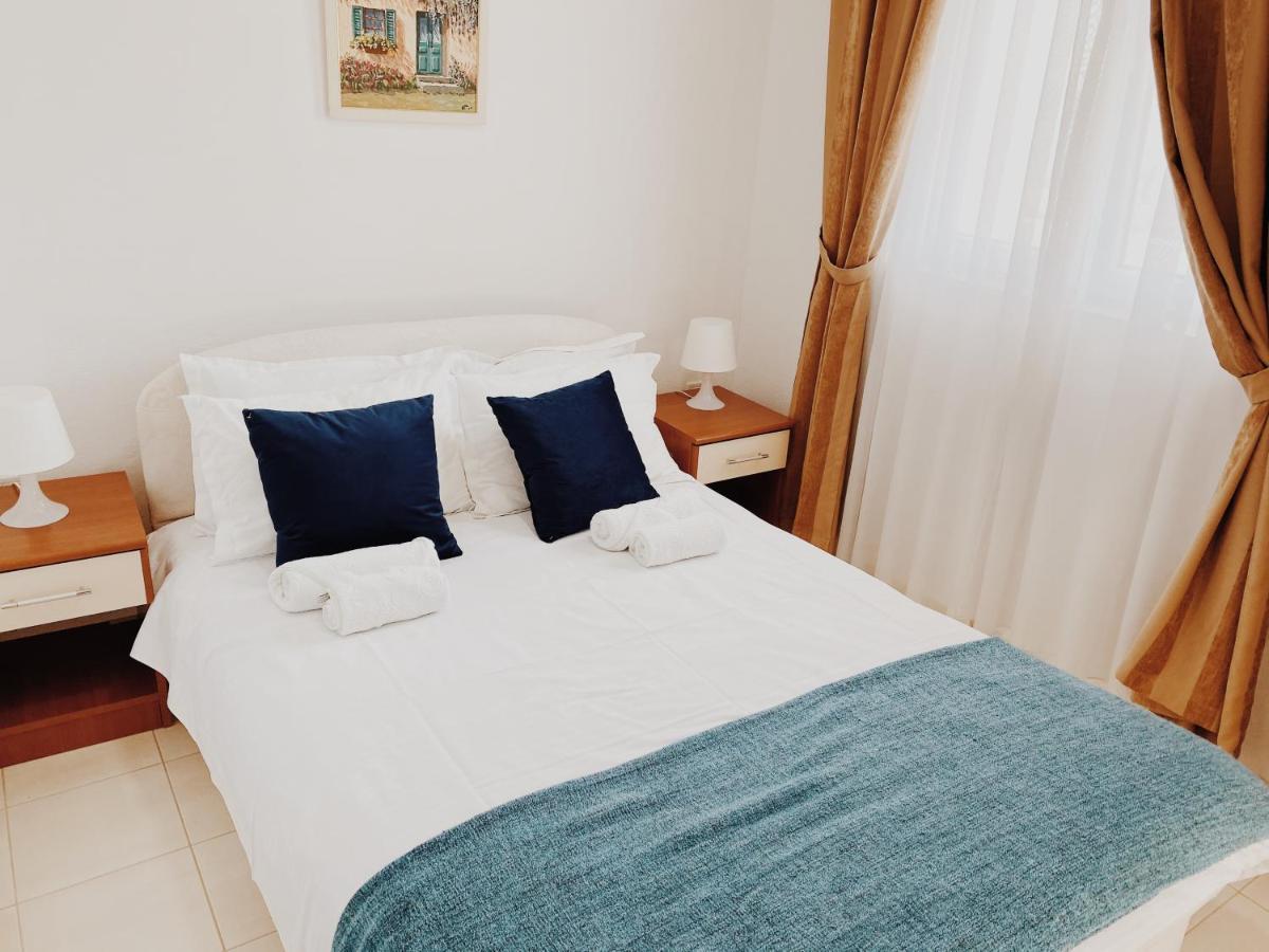 Apartments Sneki Baošići Esterno foto